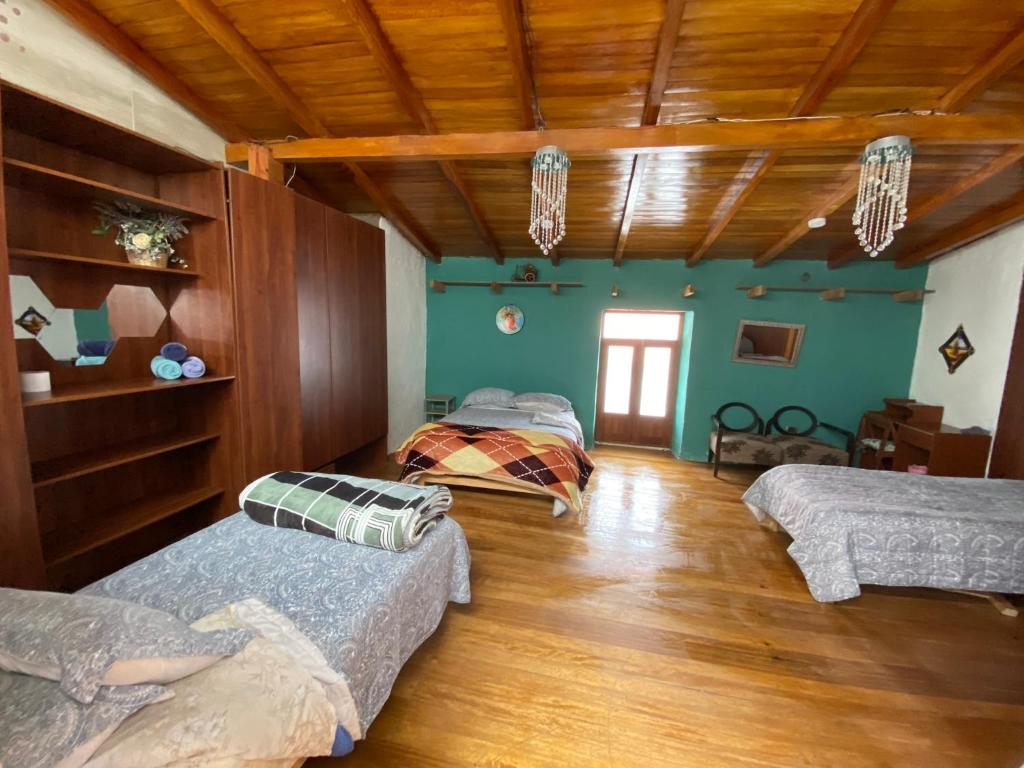 Amplia y Céntrica Habitación - H. El Casero