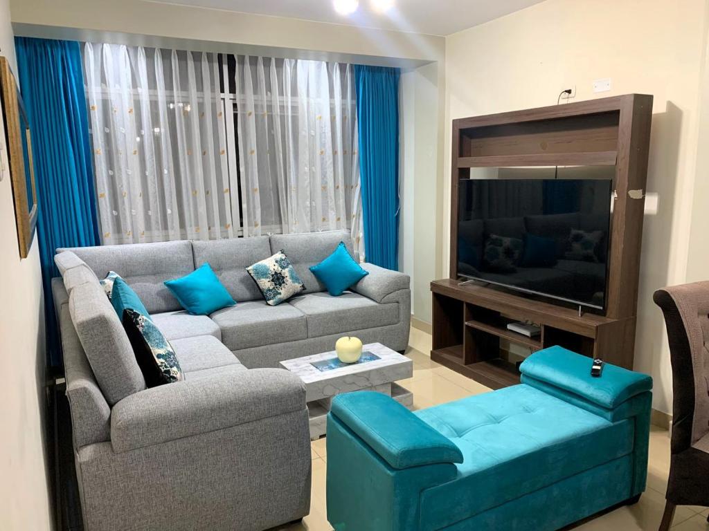 DEPARTAMENTO con COCHERA en Chimbote