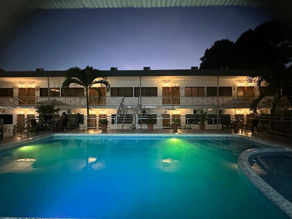 Casa Blanca Hotel