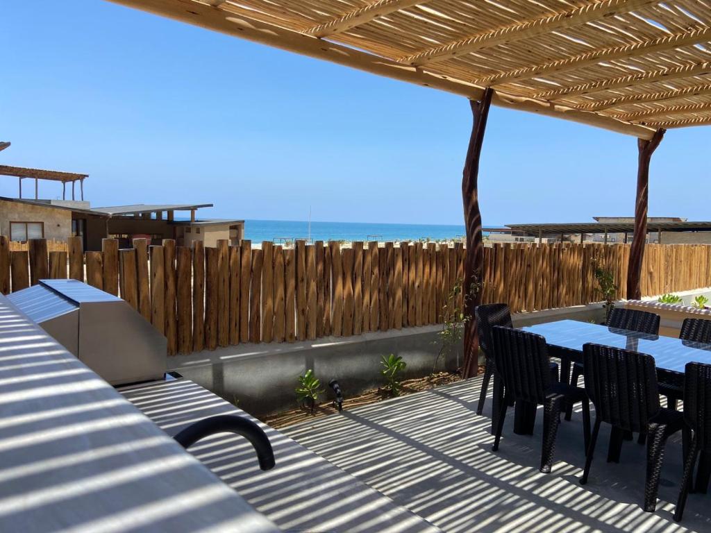 La Morada - Casa de playa frente al mar en Estreno