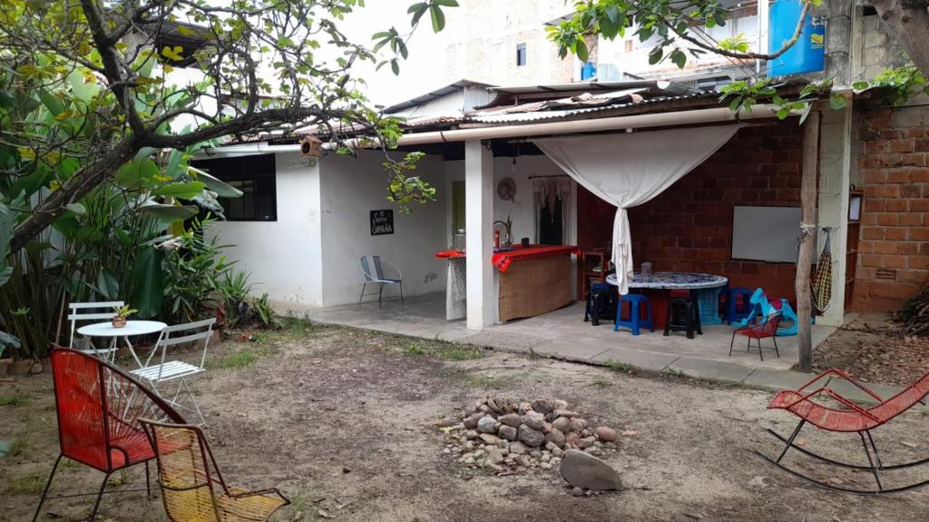 Casaecologica en pleno centro con jardin y arbolesfrutales