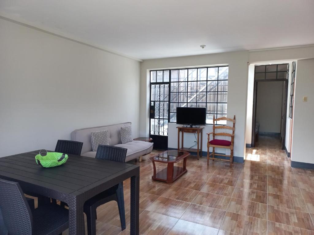 Céntrico Departamento en 2do Piso Caraz Dulzura