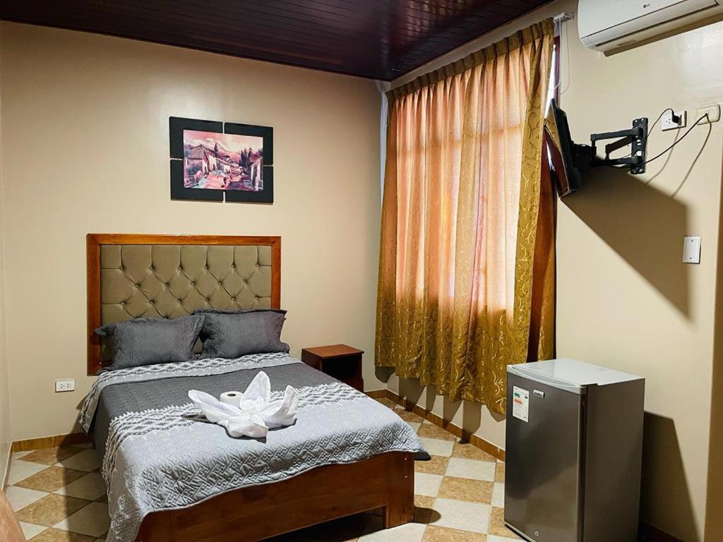 HOSTAL VS