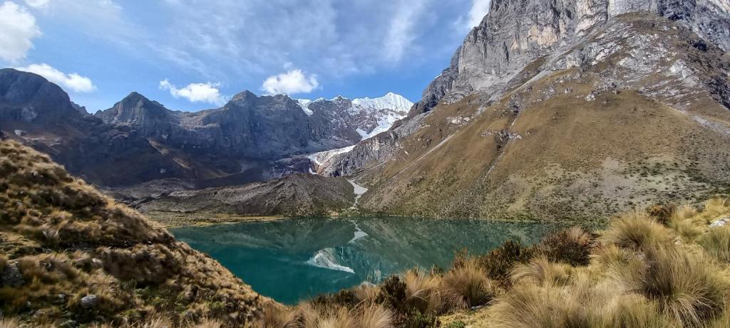 Huayhuash Trek - Cuartelhuain Huayllapa 6 days