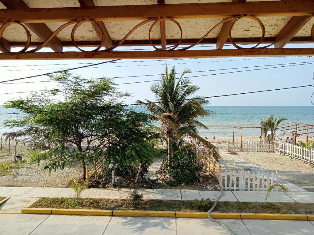 Los Pinos condominio piso 2